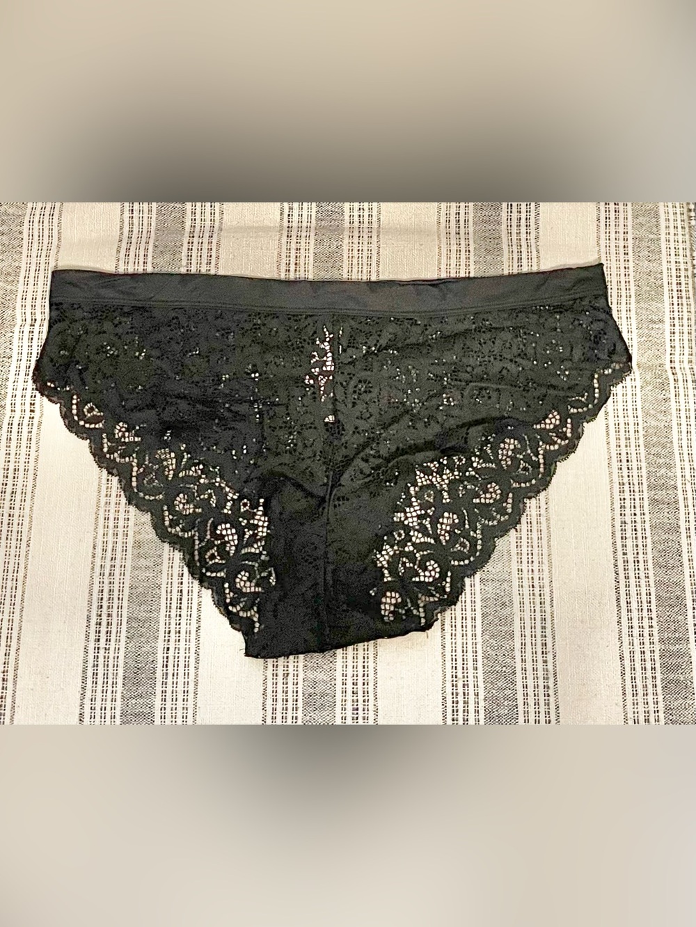 NWT Victoria's Secret Body by Victoria Black Lace Bikini Panty